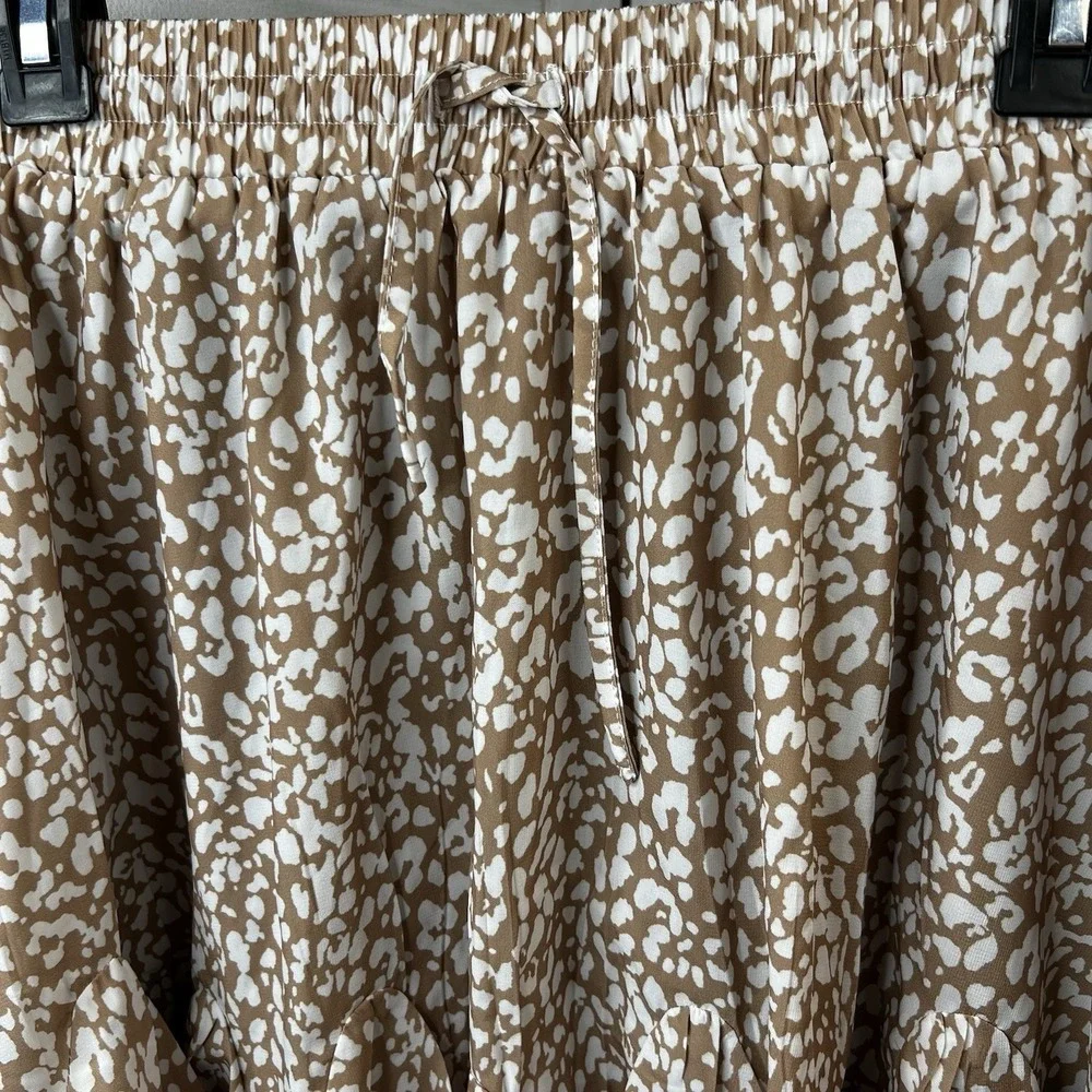 Cute Women's Skirt Perfect For Summer! Tan‎ & White Shorts-Lined Sz XXL (33") - Picture 2 of 6